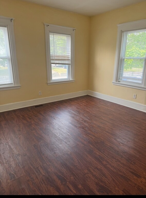 Building Photo - 140 Clifton Ave