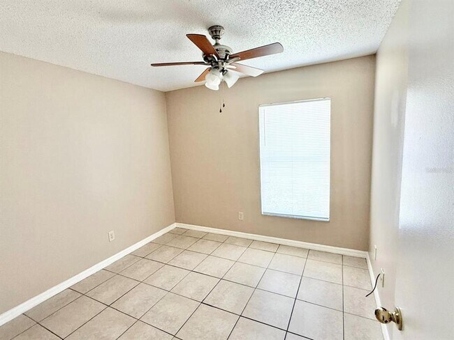 Building Photo - 2414 Harbor Town Dr