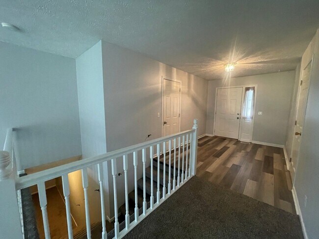 Building Photo - New Home For Rent Bellevue!