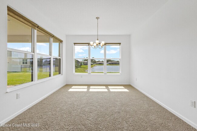 Building Photo - 285 Loymer Cir