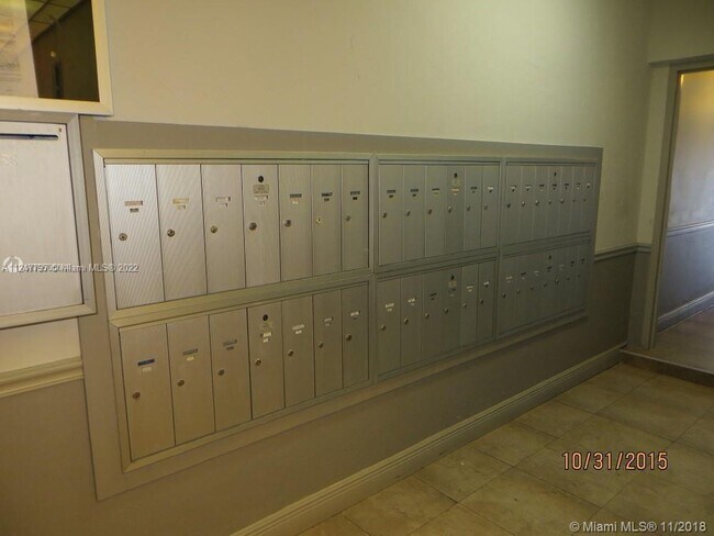 Building Photo - 7900 Camino Cir