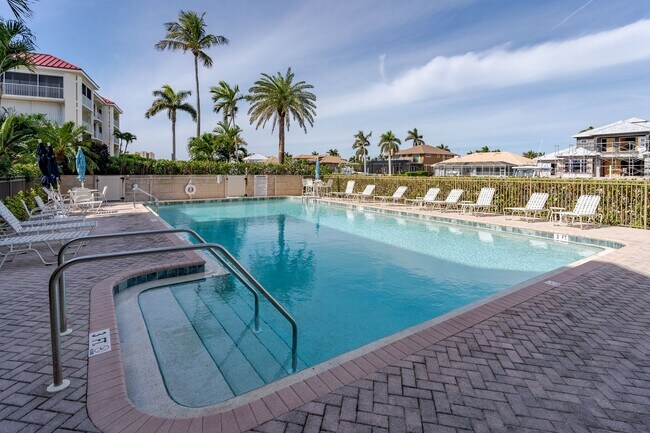 Building Photo - Tropical isle