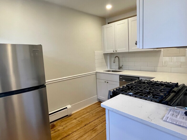 Building Photo - 42 Fayette St