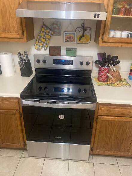 Building Photo - 6550 N 47th Ave