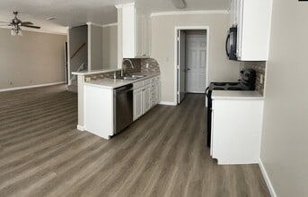 Building Photo - 129 Wildwood Ct