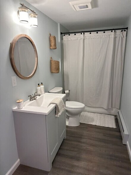 Building Photo - 301 Portsmouth Ave