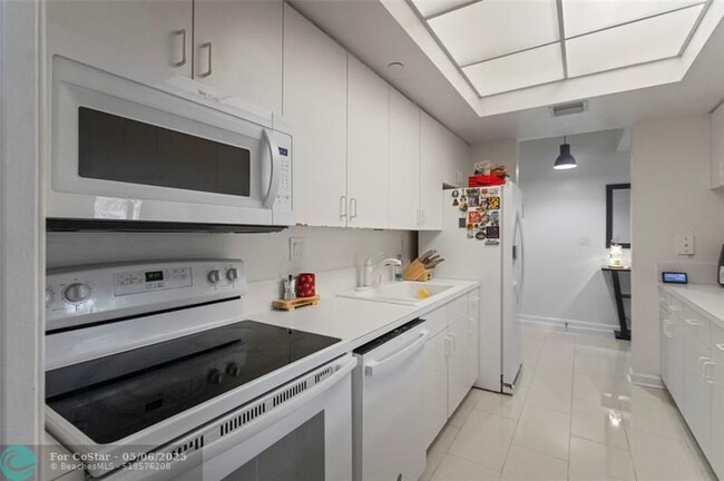 Building Photo - 9805 NW 52nd St