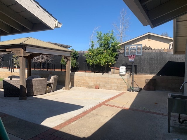 Building Photo - 4641 Cameo Dr