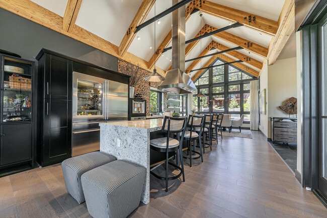Building Photo - 9269 Heartwood Dr