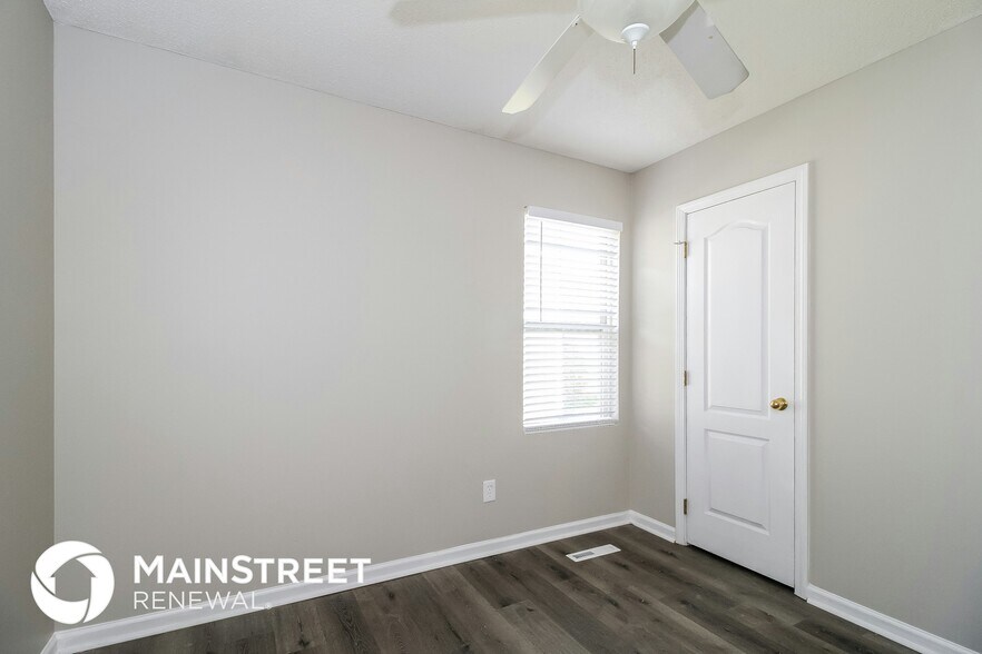 Building Photo - 490 Mae Stone Dr
