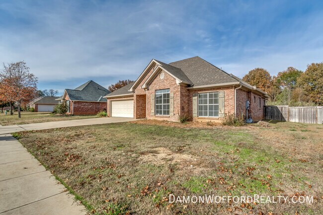 Building Photo - 119 Kenzie Dr
