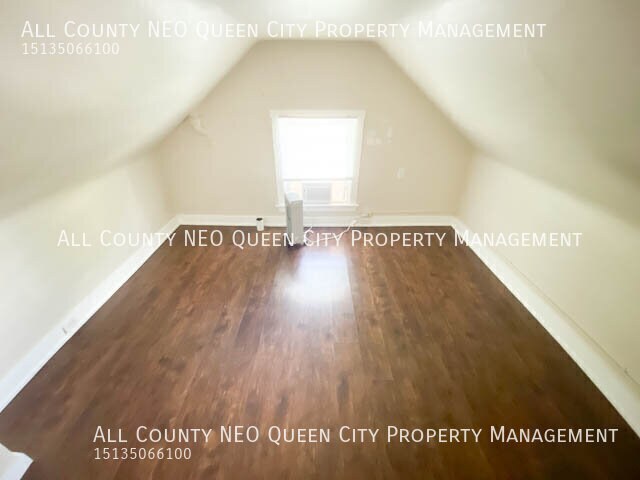 Building Photo - 2348 Highland Ave