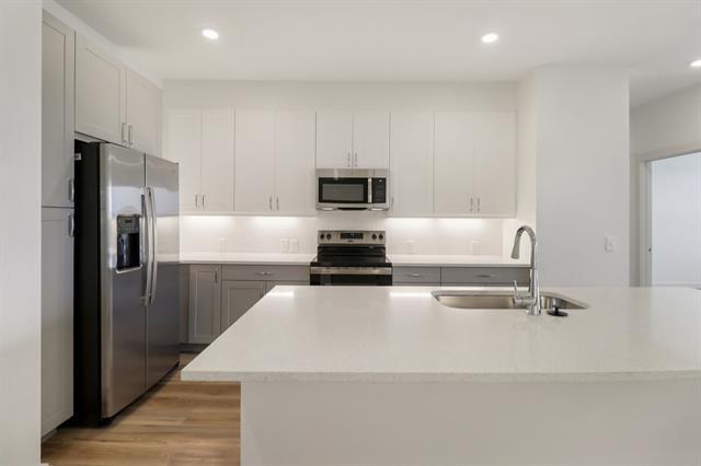 Building Photo - 405 N Ewing Ave