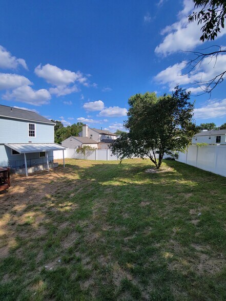 Building Photo - 4238 Glenn Dale Rd