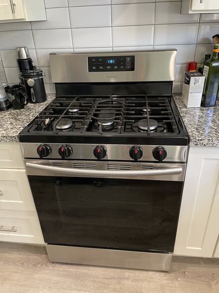 Building Photo - 847 Carolina St