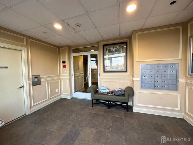 Building Photo - 6406 Fernandez Ct