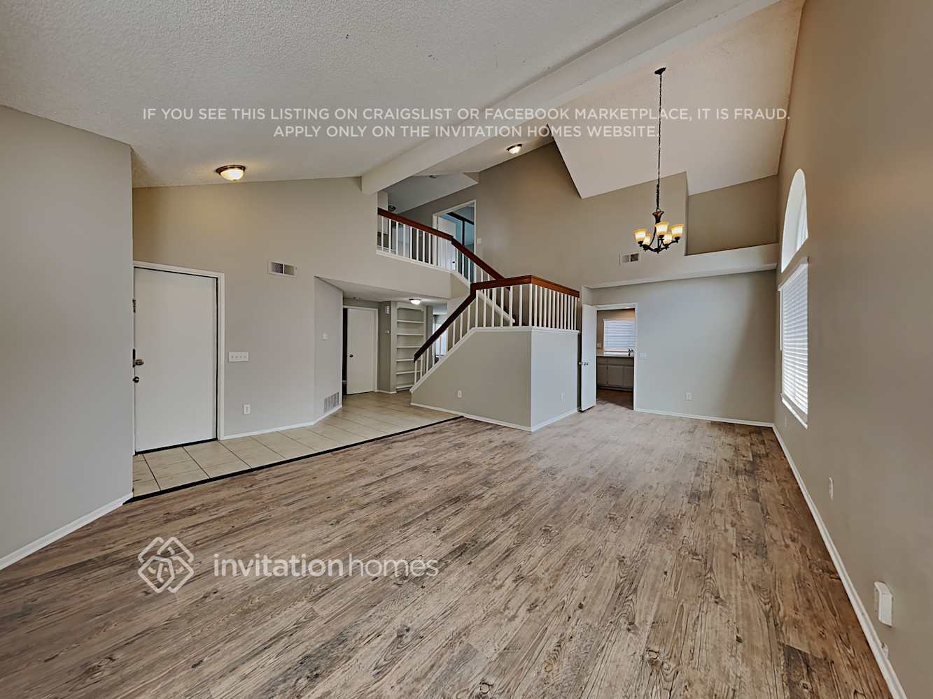 Building Photo - 2172 Stratford Dr