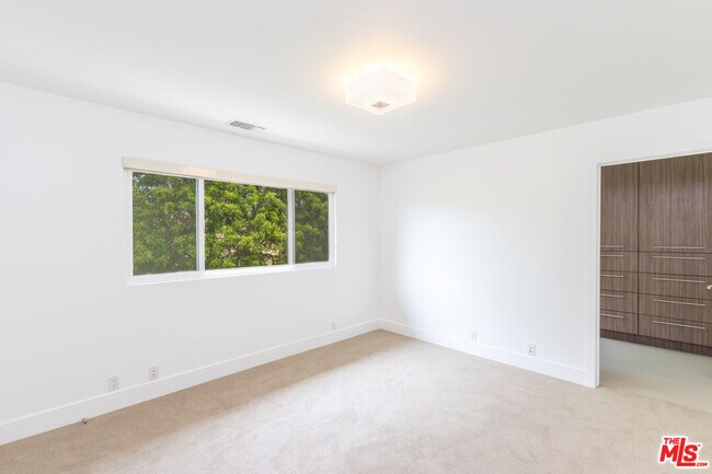 Building Photo - 28929 Wight Rd