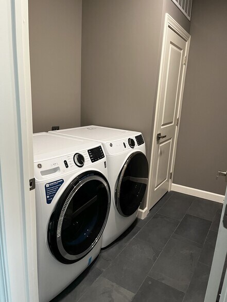 Laundry - 1733 Massachusetts St