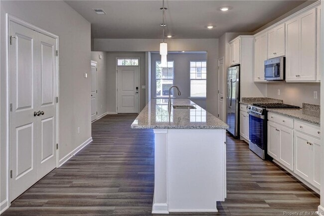 Building Photo - 4090 Isaac Cir