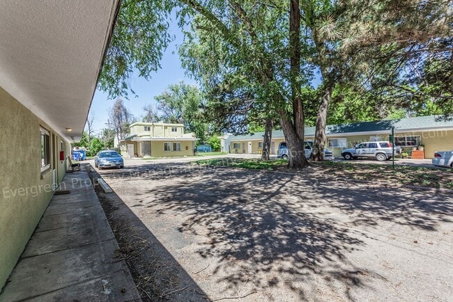 Building Photo - 161 S Lincoln Ave