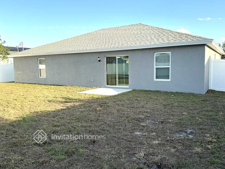 Building Photo - 833 SW 31st St