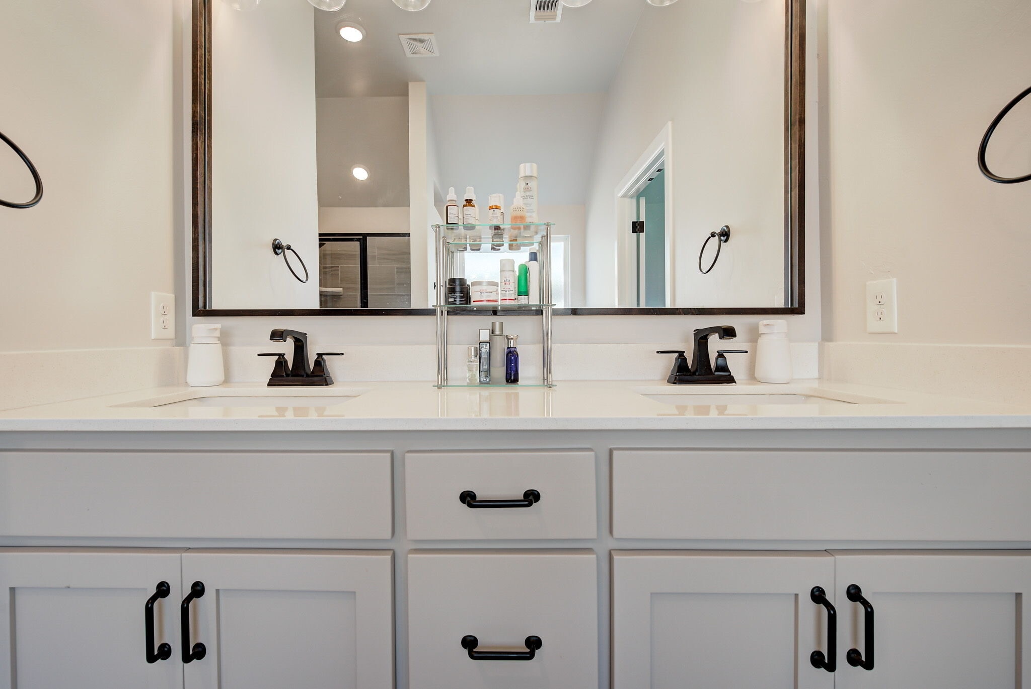 Primary Bath - 817 Scully Rd