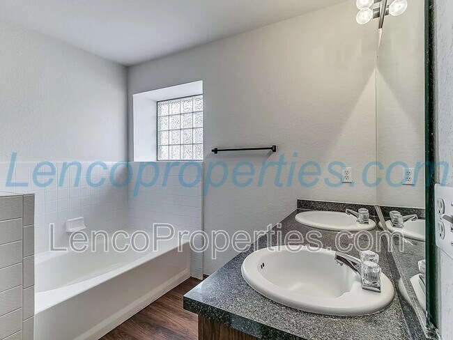 Building Photo - 1716 Briarcreek