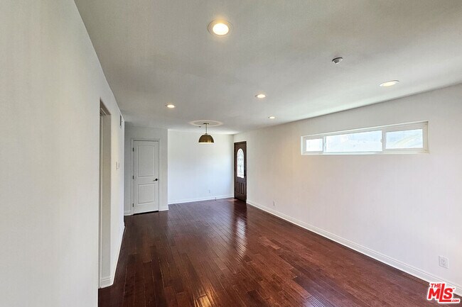 Building Photo - 4220 Fair Ave