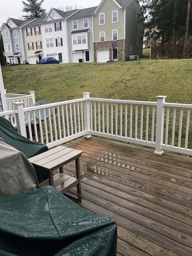 Building Photo - 3 br, 2.5 bath House - 211 Summerfield Drive