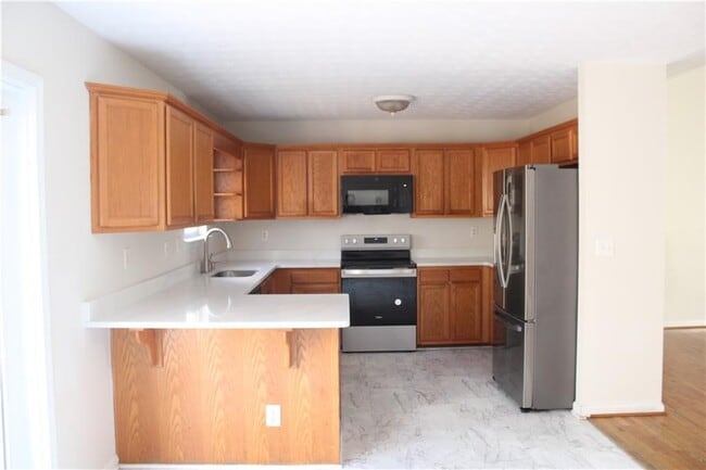 Building Photo - 3755 Fern Creek Dr