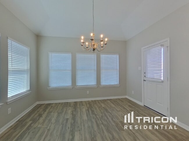 Building Photo - 14090 Waukegan Way S