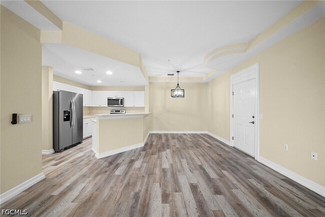 Building Photo - 3940 Pomodoro Cir