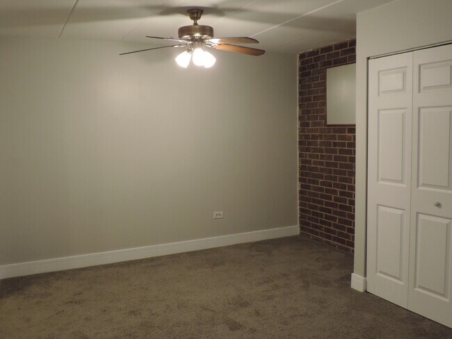 Building Photo - 204 E Bailey Rd