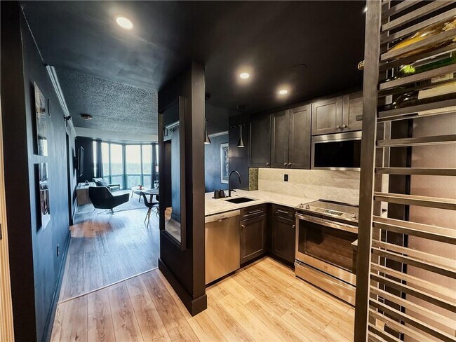 Building Photo - 2870 Pharr Ct S Northwest