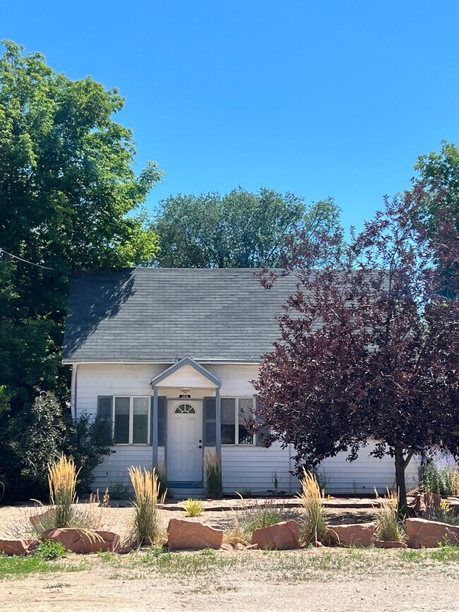 Building Photo - Dog Friendly Home in Heber!