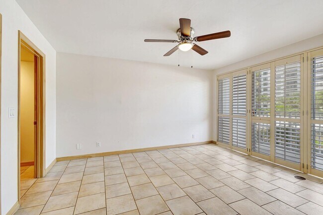 Building Photo - 3901 S Flagler Dr