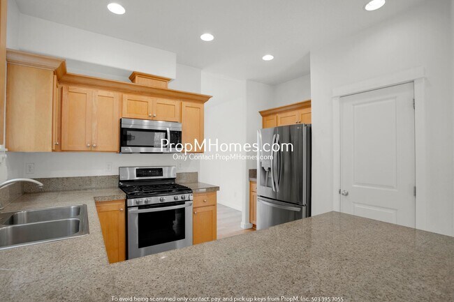 Building Photo - Spacious Bull Mountain 4 Bedroom Home - Huge Yard!