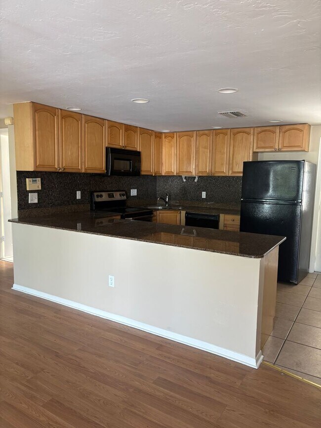 Building Photo - 2/2 available now!