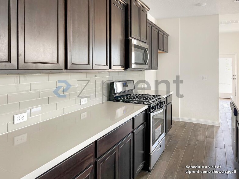 Building Photo - 8609 McKamy Dr