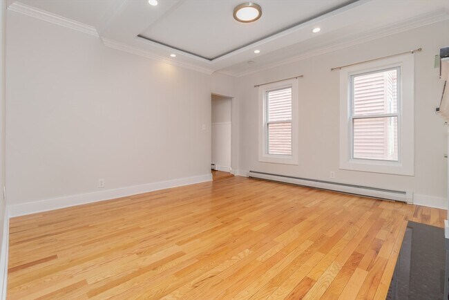Building Photo - 757 Broadway