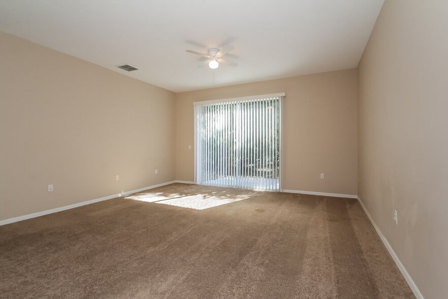 Building Photo - 12336 Hollybush Terrace