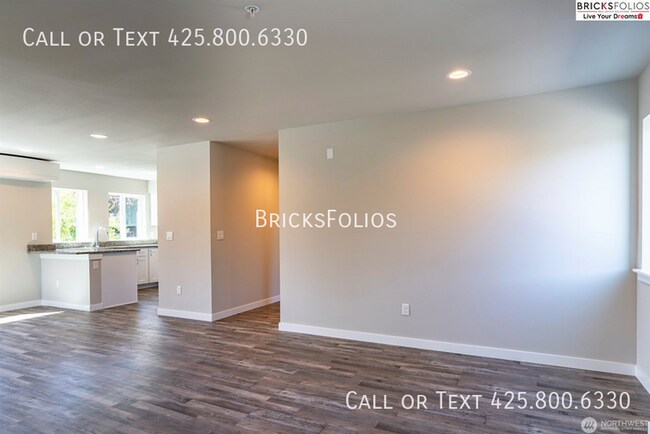 Building Photo - Welcome to Comfort and Charm in Your Monro...