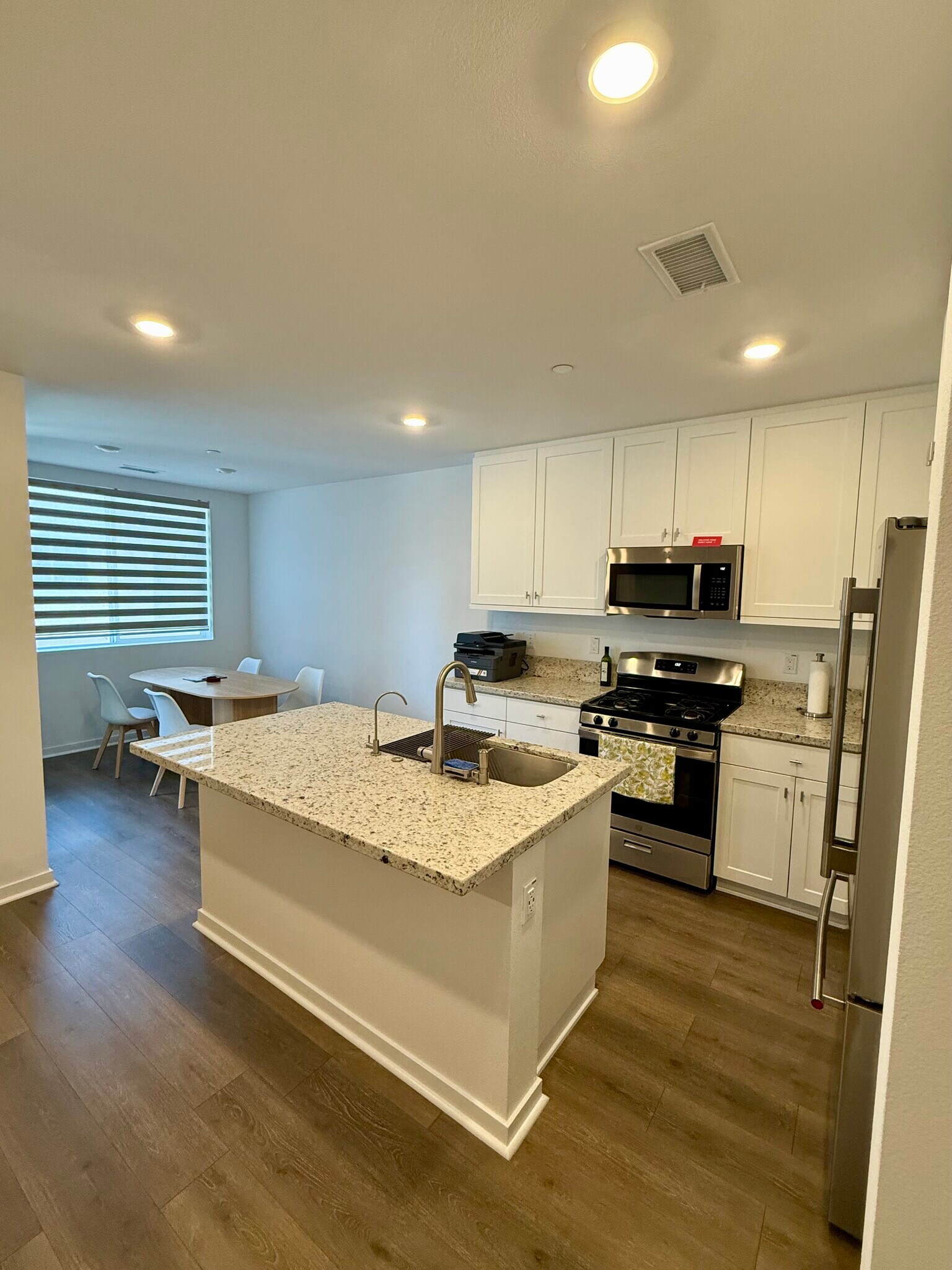 Building Photo - 4149 E Circle Paseo