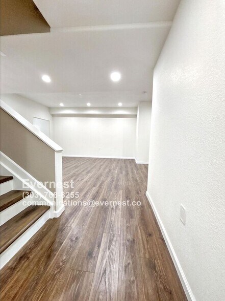 Building Photo - 550 Gallegos Cir