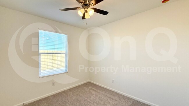 Building Photo - 14515 S Vera Cruz Rd