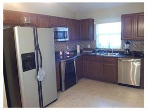Building Photo - Single Family Home 3/2