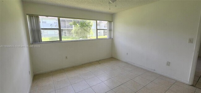 Building Photo - 7321 NW 85th St