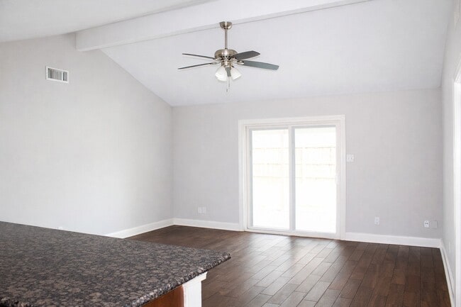 Building Photo - 11123 Sageview Dr