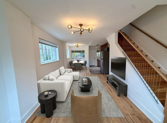 Building Photo - 1300 Dexter Terrace SE